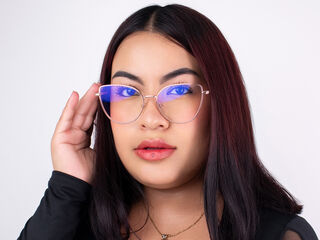 camgirl playing with sextoy SerenaDupont