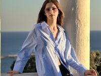 girl topless SerenaStolz