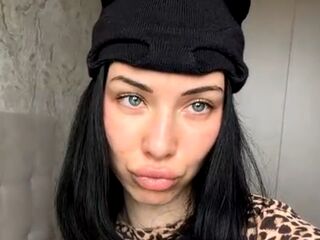 naughty cam girl fingering shaved pussy StasiaSizemore