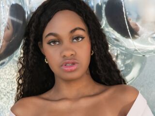 sexcam photo StormiHills