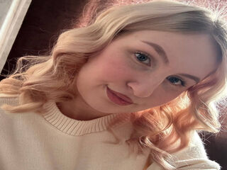 hot strip tease webcam SusanRivers