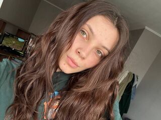 hot chatroom SuzieMayers