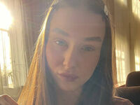 naked camgirl masturbating with vibrator TristaCarmody