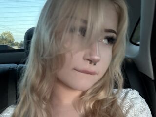 cam girl masturbating with dildo VerlieRentar