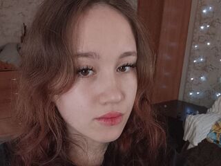 cam girl showing tits YvettePreisner