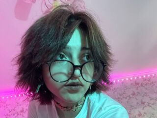 naughty camgirl masturbating with vibrator ZoilaFroman